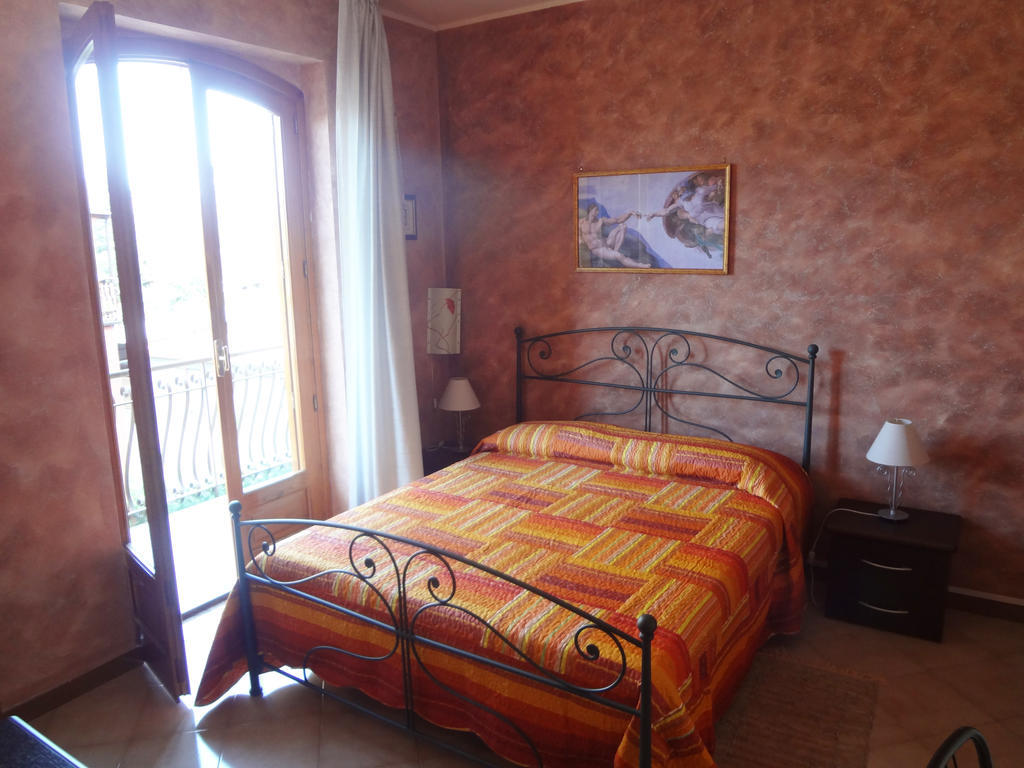 B&B Casa Di Mari Aci SantʼAntonio Habitación foto