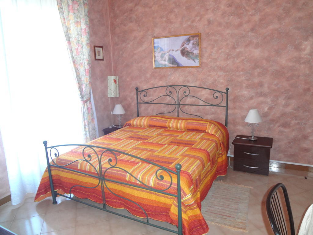 B&B Casa Di Mari Aci SantʼAntonio Habitación foto